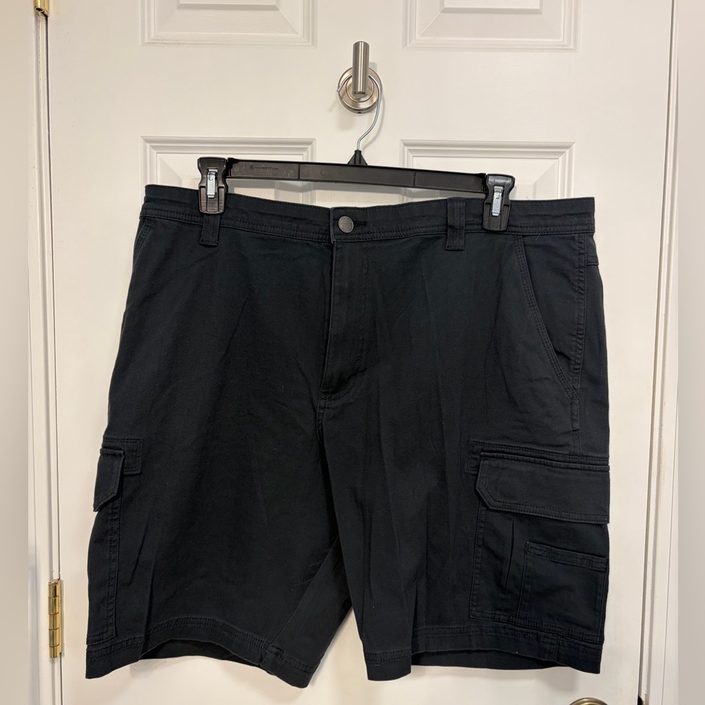 NWT Bass Pro Shops Men’s navy size 40 Fulton Cargo Shorts- RedHead. Relaxed Fit